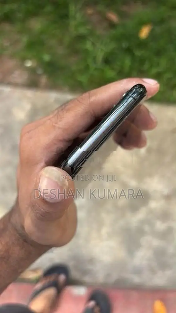 Apple iPhone XS (Used)