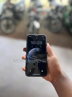 Apple iPhone XR (Used)