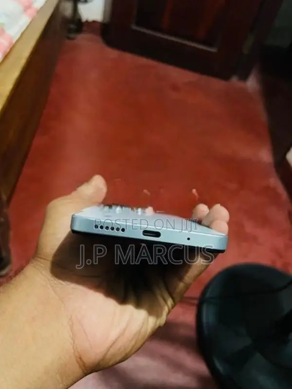 Xiaomi 13 (Used)