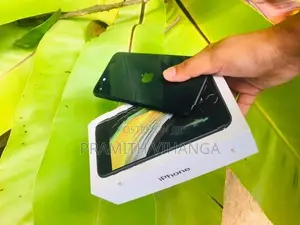 Apple iPhone SE 2 (Used)