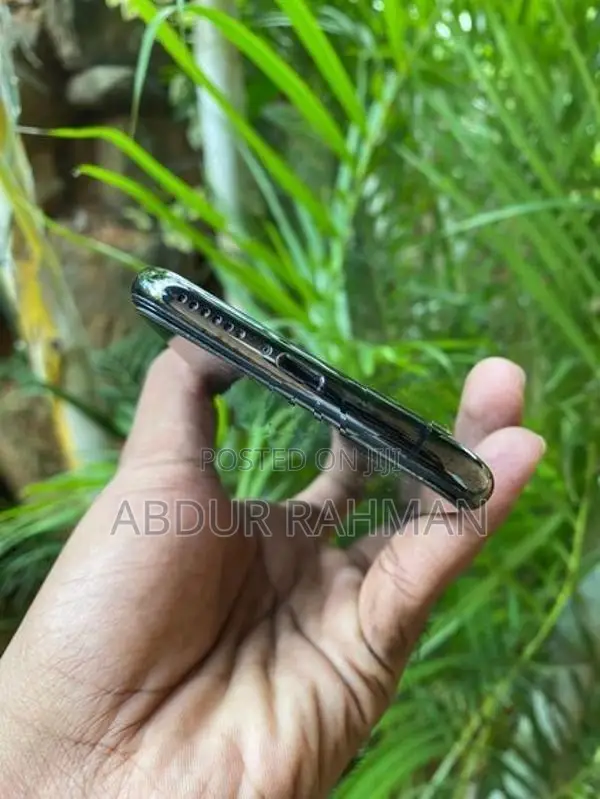 Apple iPhone XS (Used)