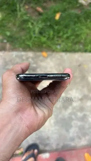 Apple iPhone XS (Used)