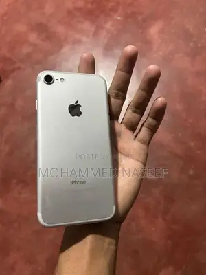 Apple iPhone 7 128GB (Used)