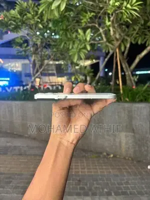Apple iPhone 13 (Used)