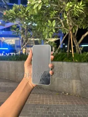 Apple iPhone 13 (Used)