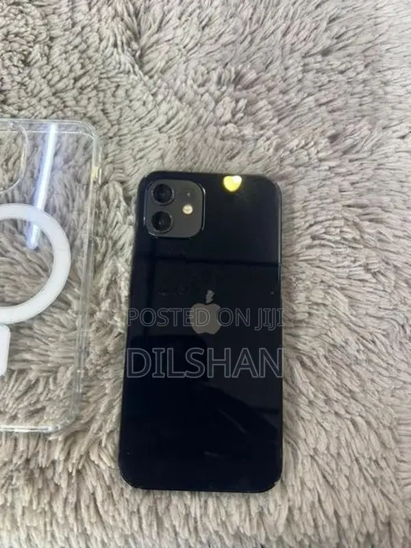 Apple iPhone 12 (Used)