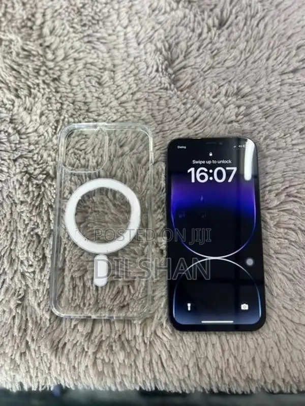 Apple iPhone 12 (Used)
