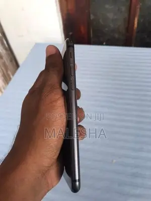 Apple iPhone 8 (Used)