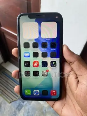 Apple iPhone 11 (Used)