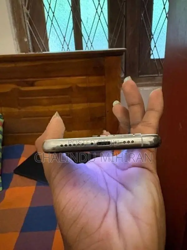 Apple iPhone XS 256GB (Used)