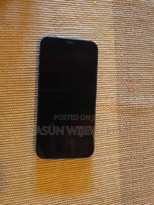 Apple iPhone 12 (Used)