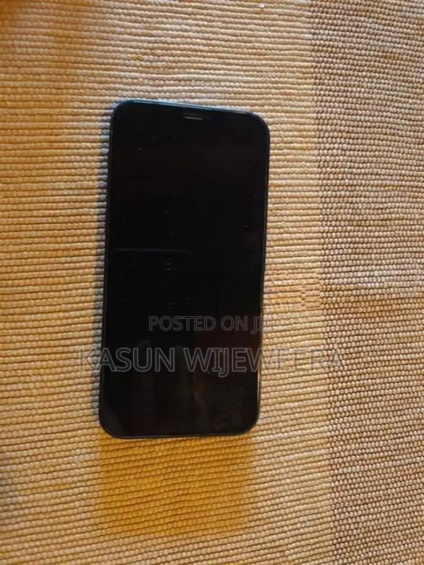 Apple iPhone 12 (Used)