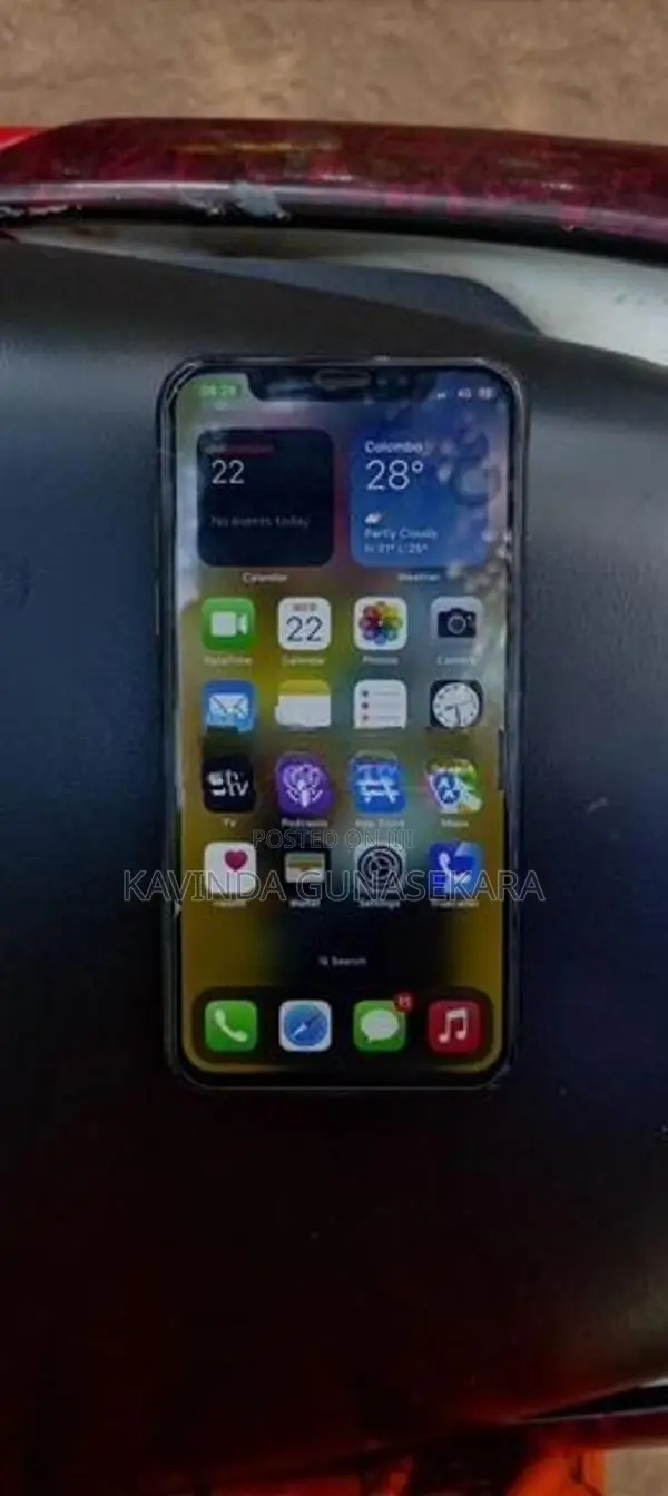 Apple iPhone XS (Used)