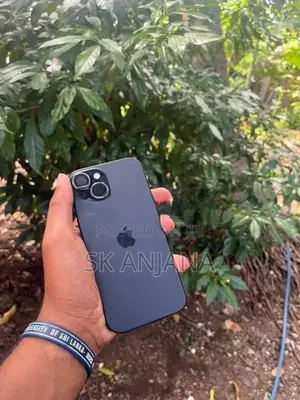 Apple iPhone 15 (Used)