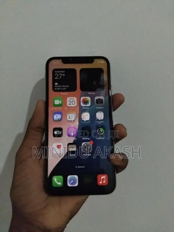 Apple iPhone XS (Used)