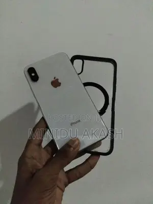 Apple iPhone XS (Used)