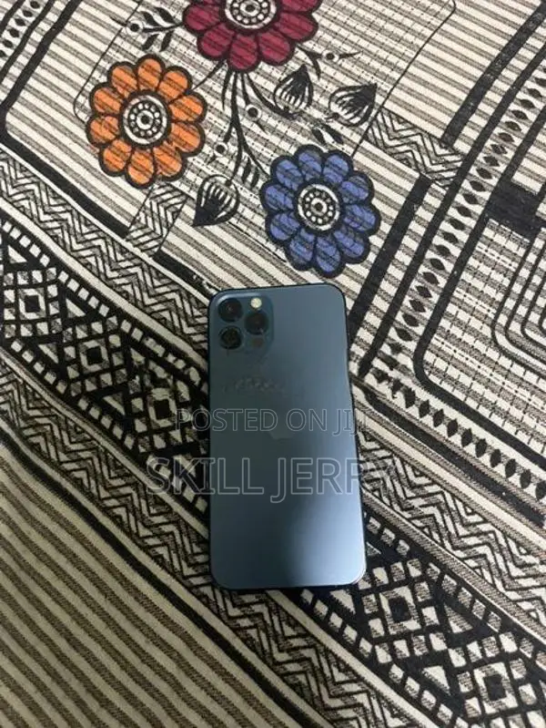 Apple iPhone 12 Pro top condition (Used)