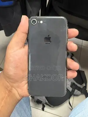 Apple iPhone 8 (Used)