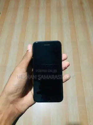 Apple iPhone 8 (Used)