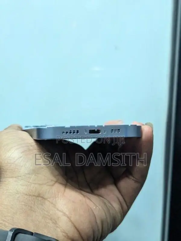 Apple iPhone 14 (Used)