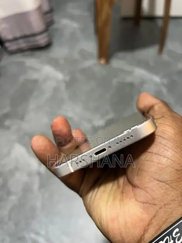 Apple iPhone 12 128GB (Used)