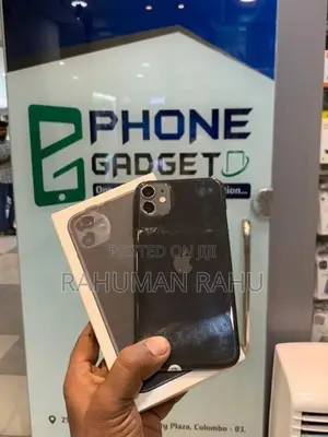 Apple iPhone 11 64GB (Used)