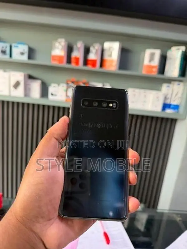Samsung Galaxy S10 8GB 128GB (Used)