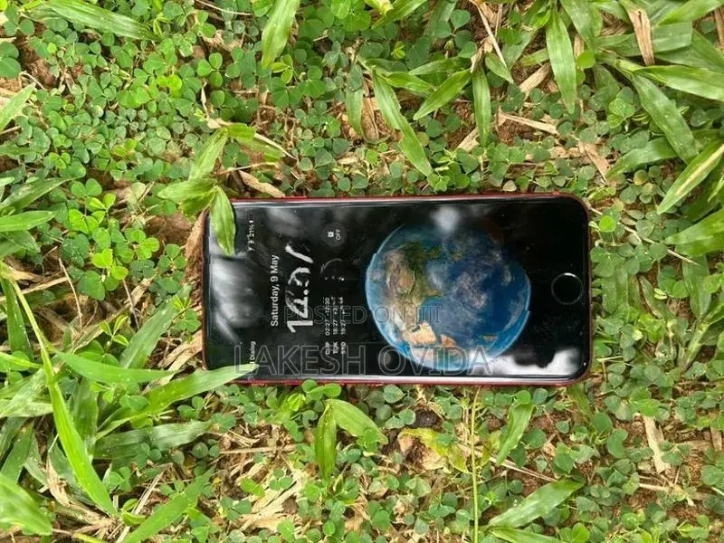 Apple iPhone 8 (Used)