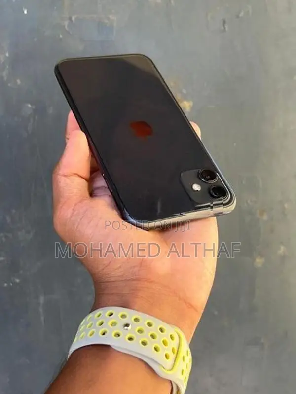 Apple iPhone 11 128GB (Used)