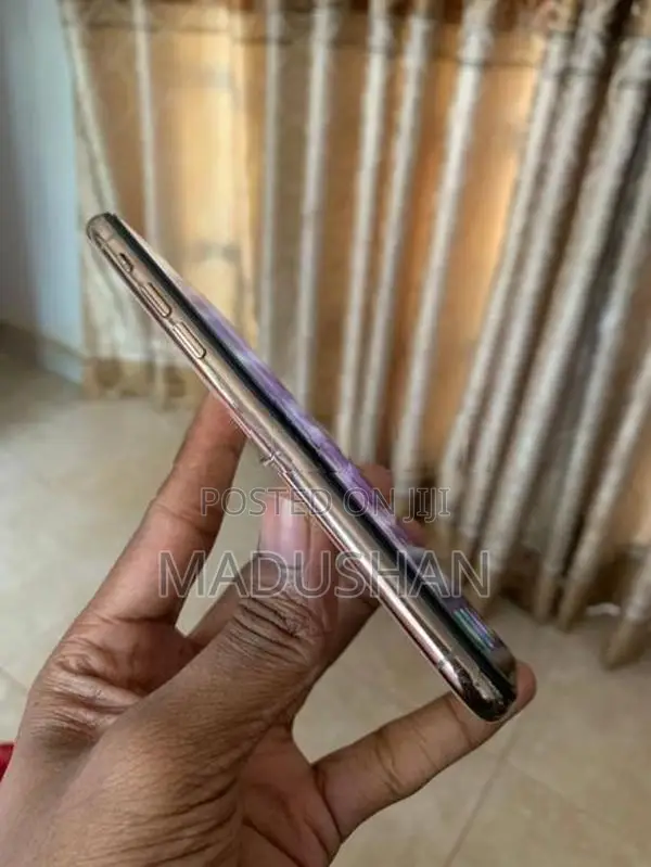 Apple iPhone XS 256GB (Used)