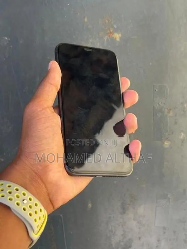 Apple iPhone 11 128GB (Used)