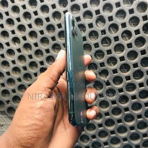 Apple iPhone 11 Pro (Used)