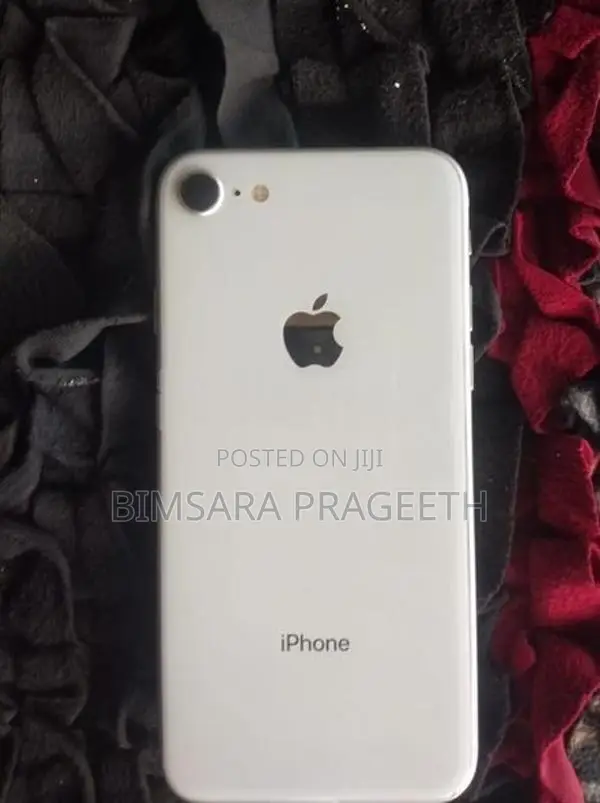 Apple iPhone 8 (Used)