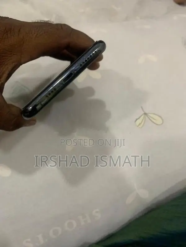 Apple iPhone 11 Pro Max 256GB (Used)