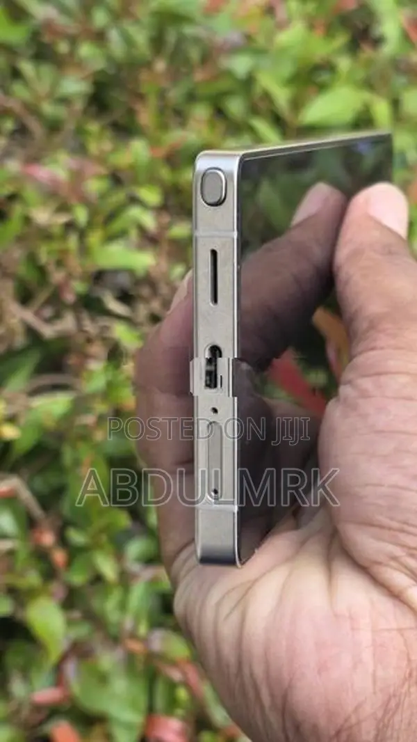 Samsung Galaxy S25 Ultra (Used)