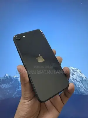 Apple iPhone SE 2 Black (Used)