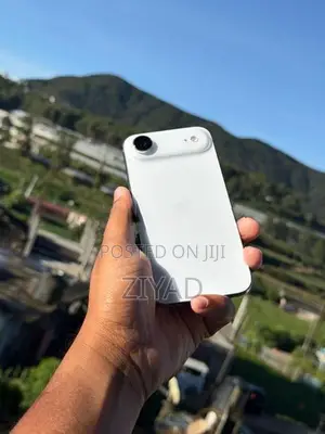 Apple iPhone 17 Air 256GB (Used)