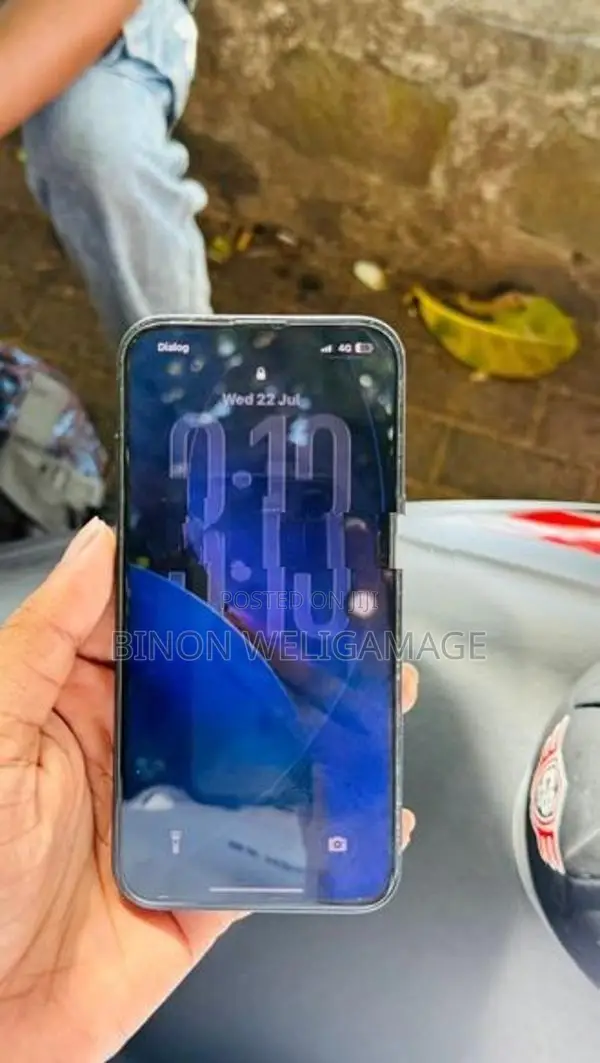 Apple iPhone 13 (Used)
