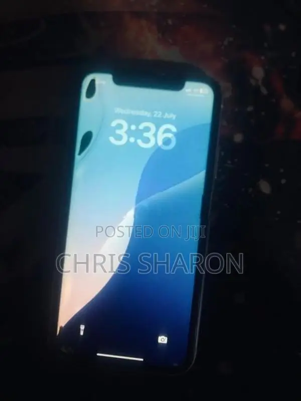Apple iPhone XR (Used)