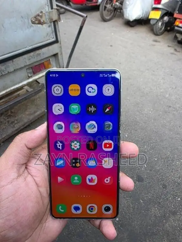 iqoo 13 512gb (Used)
