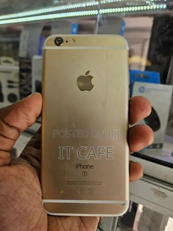 Apple iPhone 6S (Used)