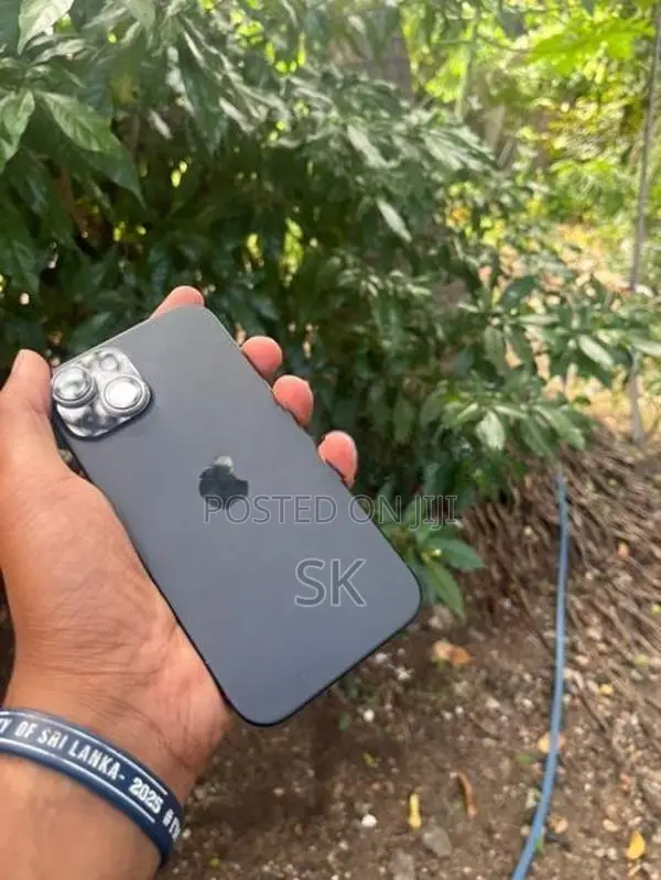 Apple iPhone 15 (Used)