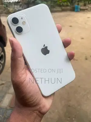 Apple iPhone 11 64GB (Used)