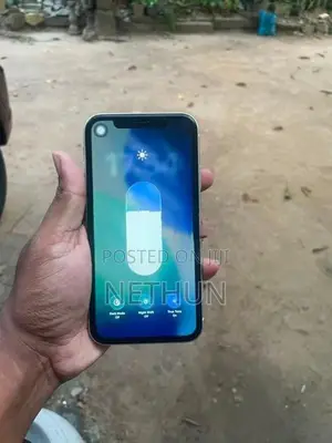 Apple iPhone 11 64GB (Used)