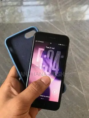 Apple iPhone SE 2 (Used)