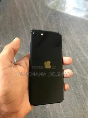 Apple iPhone SE 2 (Used)