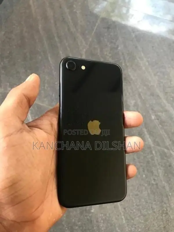 Apple iPhone SE 2 (Used)