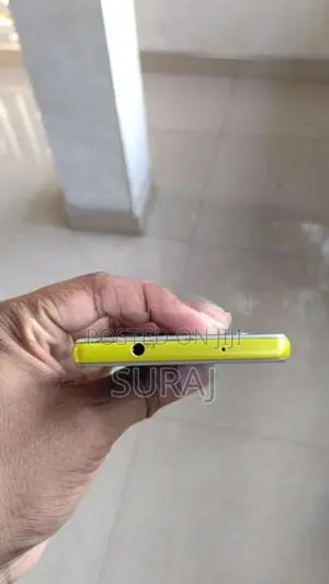 Sharp SH-02H (Used)