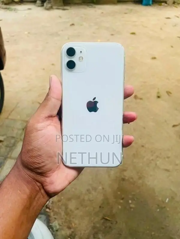 Apple iPhone 11 64GB (Used)