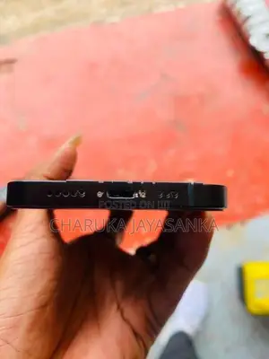 Apple iPhone 13 (Used)